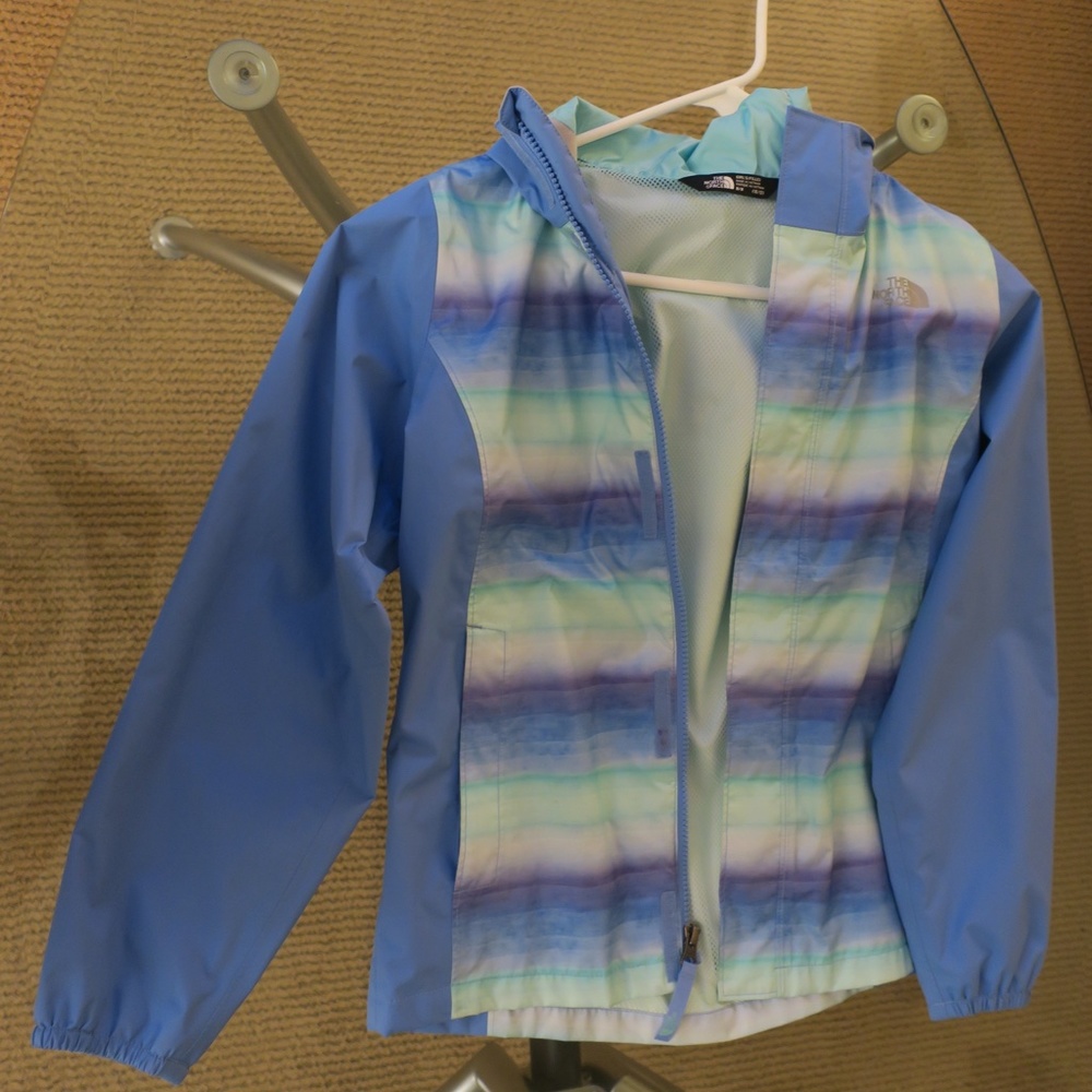 The North Face girl’s windbreaker